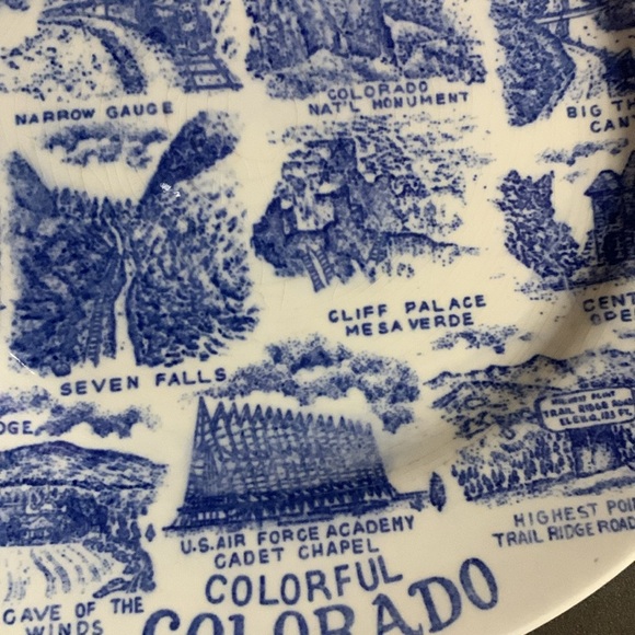 1960s Blue & White Ceramic Colorado Tourist Souvenir Collectible Display Plate - Picture 8 of 17